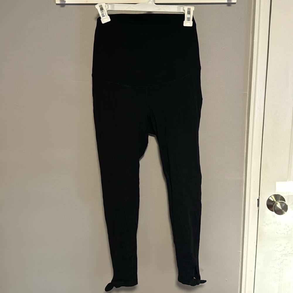 Old Navy Maternity Leggings - Size Medium